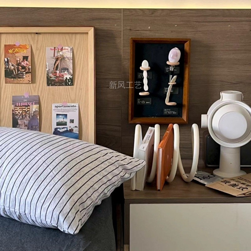 رف مجلات معدني إبداعي بتصميم ب - مراجعة Home Decor Magazine وسعره
